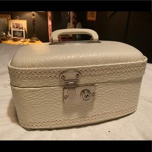 Vintage train case